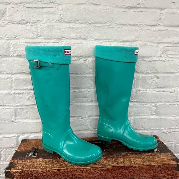 HUNTER Turquoise Tiffany Blue Rain Boots with boot socks - Picture 4 of 11
